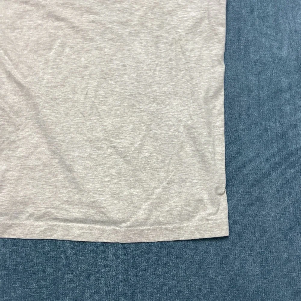 Banana Republic One Earth One Home T-Shirt Mens Large Heather Gray Classic Tee